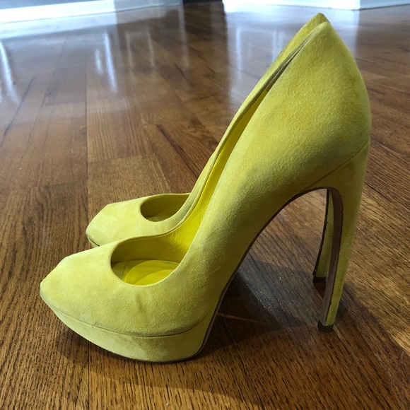 Alexander McQueen Peeptoe - Picture 4 of 7